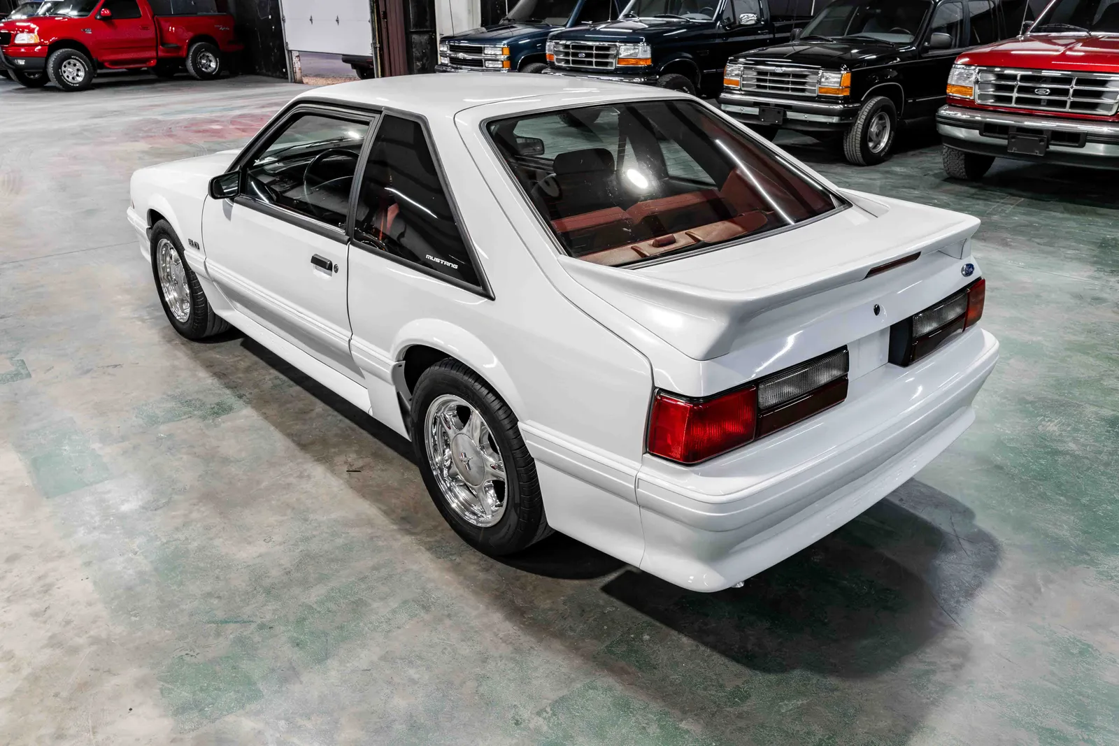1991-Ford-Mustang-Oxford White-112743-35.jpg